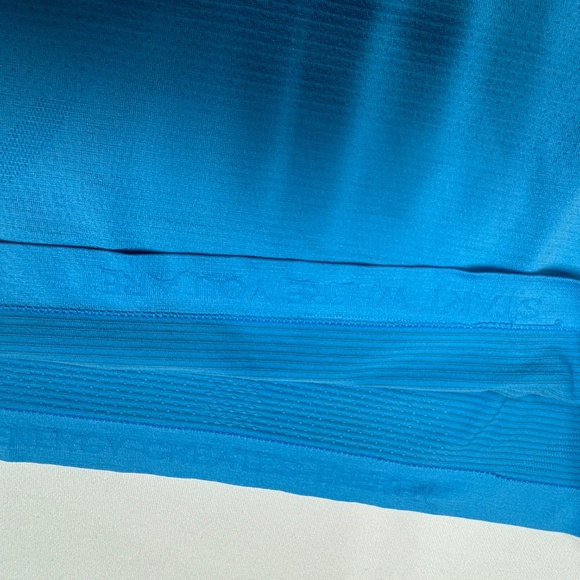 Lululemon Swiftly Tech Racerback Tank‎ Top 2.0  - Size 6. - Picture 11 of 16